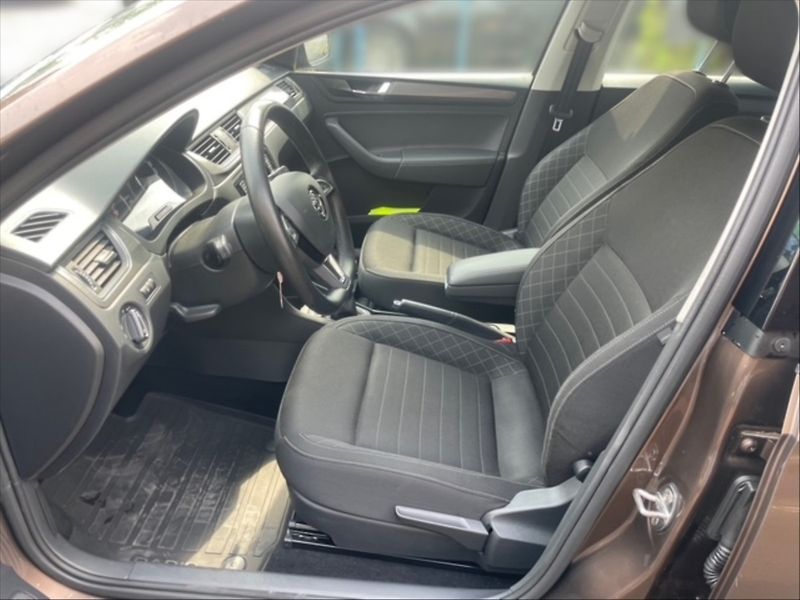Škoda Rapid 1,4 TDI 66 Style - fotka 7 z 11