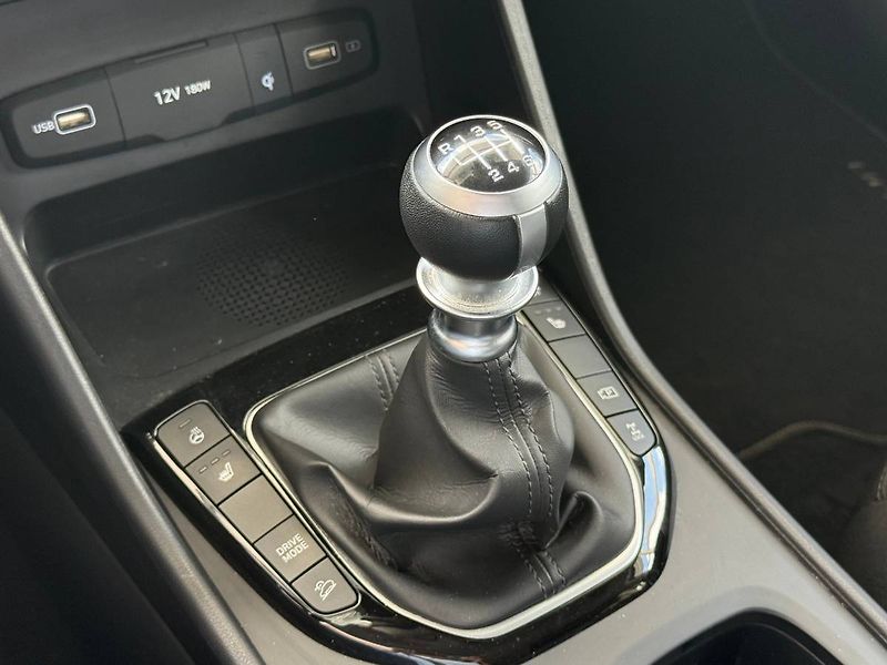 Hyundai Tucson (2021) 1.6 T-GDI 110 kW Smart 4x4 - fotka 17 z 24