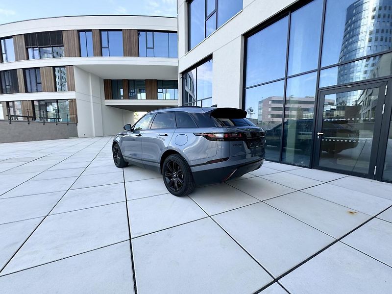 Land Rover Range Rover Velar (2022) P400e Plug in Hybrid 4x4 - fotka 13 z 67