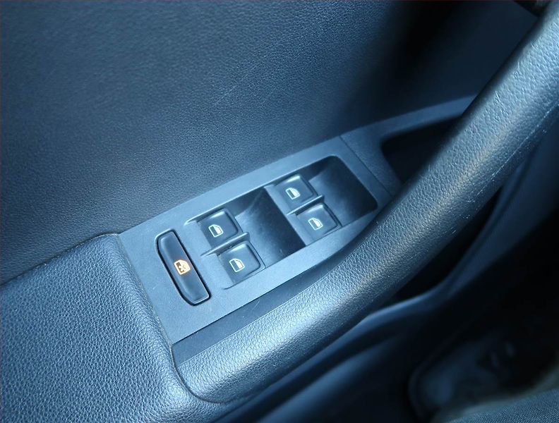 Škoda Octavia (2014) 1.6 TDI, Serv.kniha, Navi - fotka 15 z 16