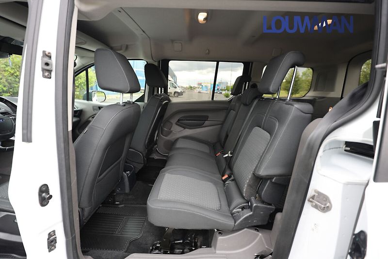 Ford Tourneo Connect Titanium 1.5 EcoBlue - fotka 15 z 21