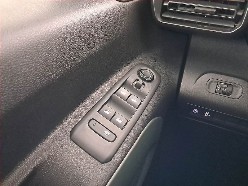 Citroën Berlingo (2020) Maxi Feel 1.5 BlueHDi, 5Míst - fotka 18 z 19