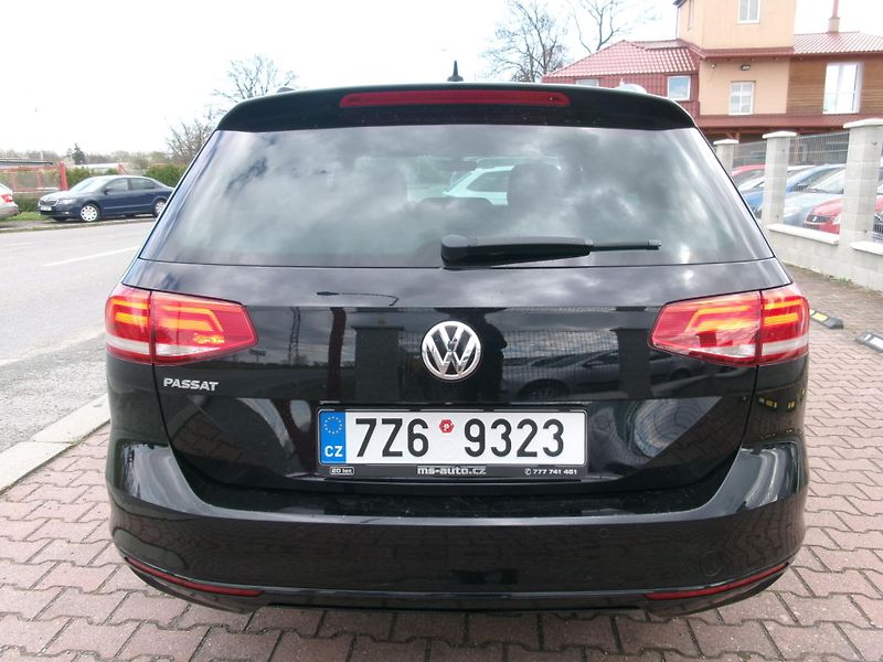 Volkswagen Passat Variant (2018) 1,5TSI AC NAVI ACC BT - fotka 7 z 39