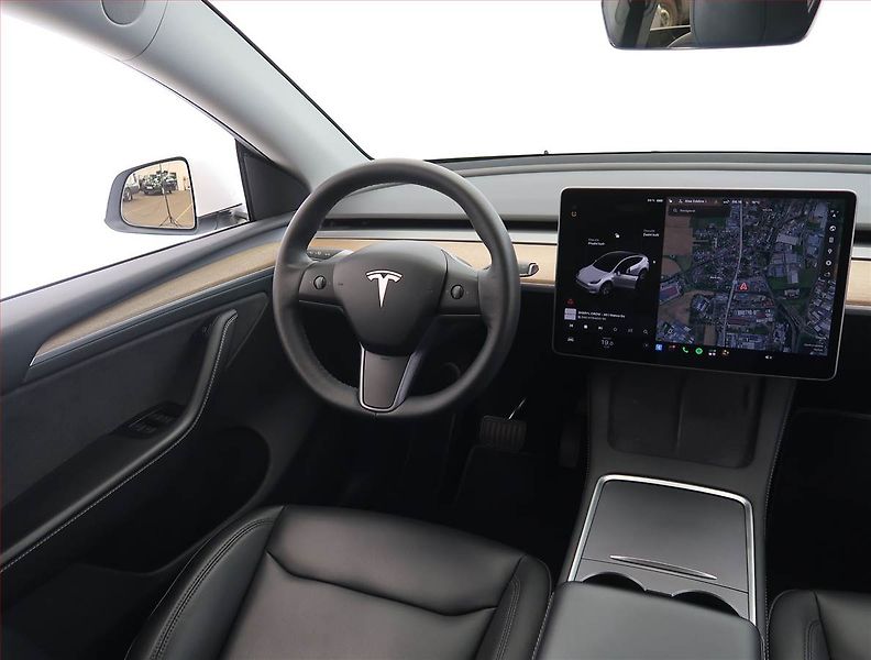 Tesla Model Y (2023) Long Range AWD 79kWh, SoH 92% - fotka 7 z 33