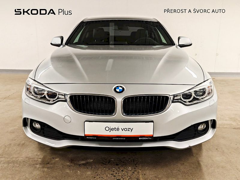 BMW Řada 4 (2014) 420i 135 kW Coupe - fotka 4 z 23