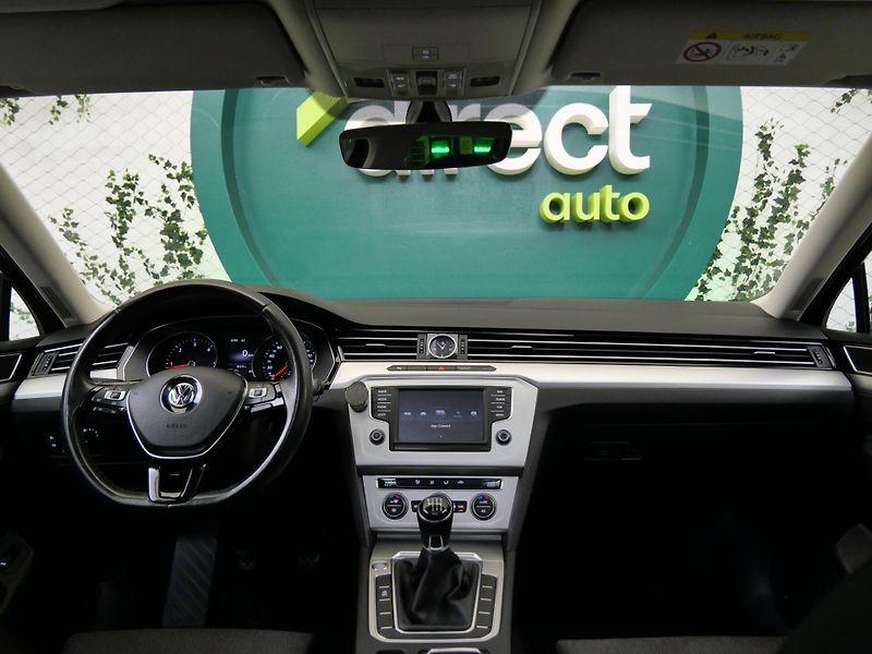 Volkswagen Passat - fotka 5 z 25