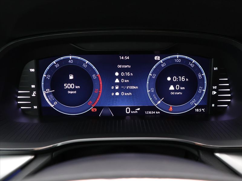 Škoda Octavia 1,5 TSI 110kW Style Aut.klima - fotka 16 z 31