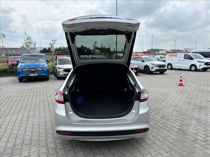 Ford Mondeo 1,5 EcoBoost 121kW Titanium - fotka 10 z 34