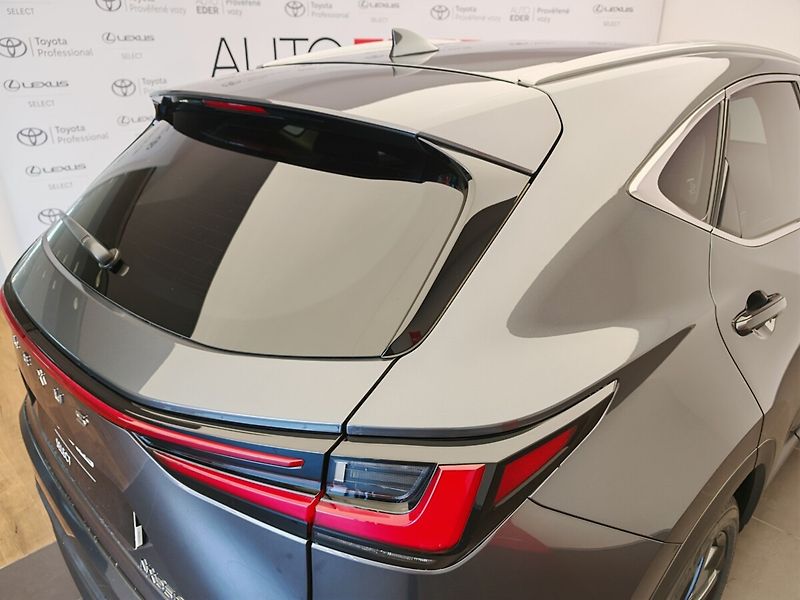 Lexus NX 350h 350h PRESTIGE PLUS TECH - fotka 9 z 45