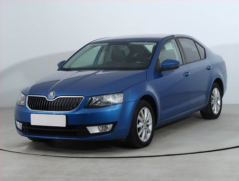 Škoda Octavia (2013) 1.2 TSI, Tempomat - fotka 2 z 18