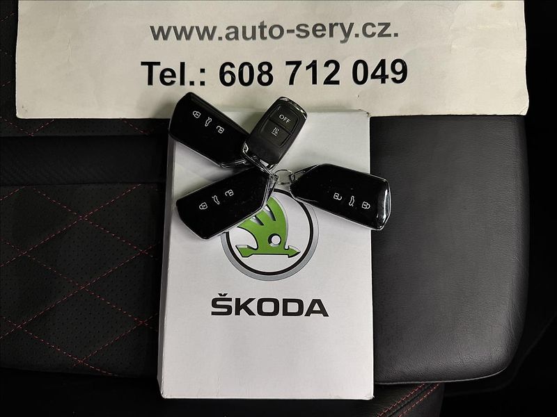 Škoda Octavia 2.0TDI 147kW DCC PANO RS PLUS - fotka 51 z 53