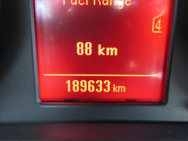 Opel Astra 1,4 Turbo 103kW - fotka 14 z 32