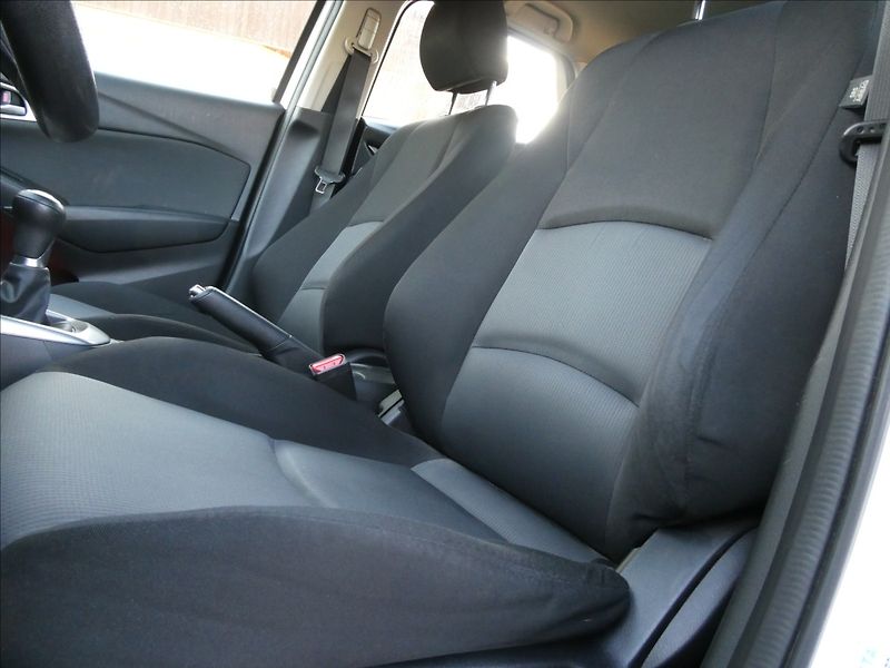 Mazda CX-3 2,0 Skyactiv-G120 Revolution - fotka 29 z 37