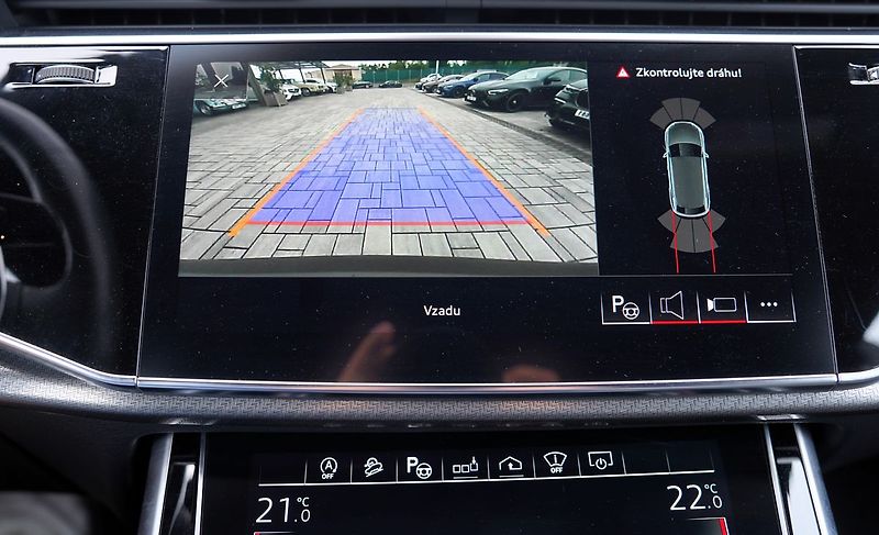 Audi RS Q8 TFSI 441kW quattro - fotka 47 z 51