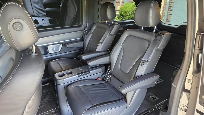 Mercedes-Benz Třídy V (2024) V 300 d 4MATIC EXCLUSIVE - fotka 4 z 49