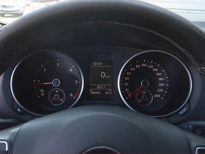 Volkswagen Golf (2011) 1.6 TDI, Serv.kniha, Tempomat - fotka 11 z 14