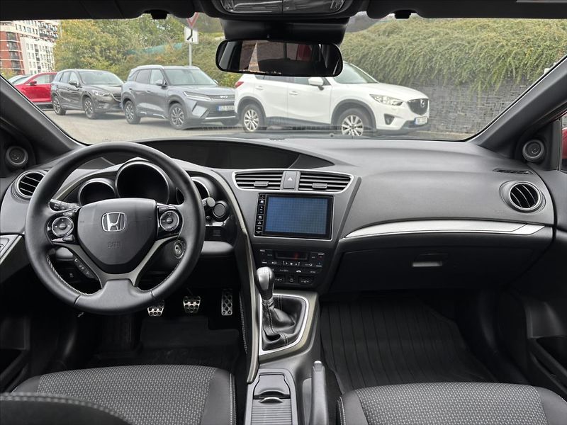 Honda Civic 1,8 VTEC 104kW PLNÝservisHONDA - fotka 9 z 36