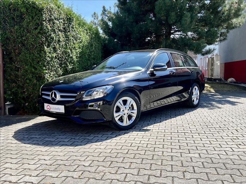 Mercedes-Benz Třídy C C 180 d - fotka 2 z 46