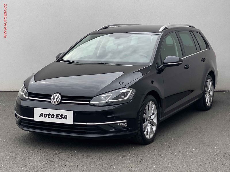 Volkswagen Golf (2018) 2.0 TDi, Highline, LED - fotka 3 z 18