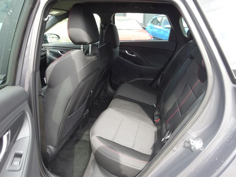 Hyundai i30 1.5 T-GDI 103kW DCT N-Line - fotka 11 z 20
