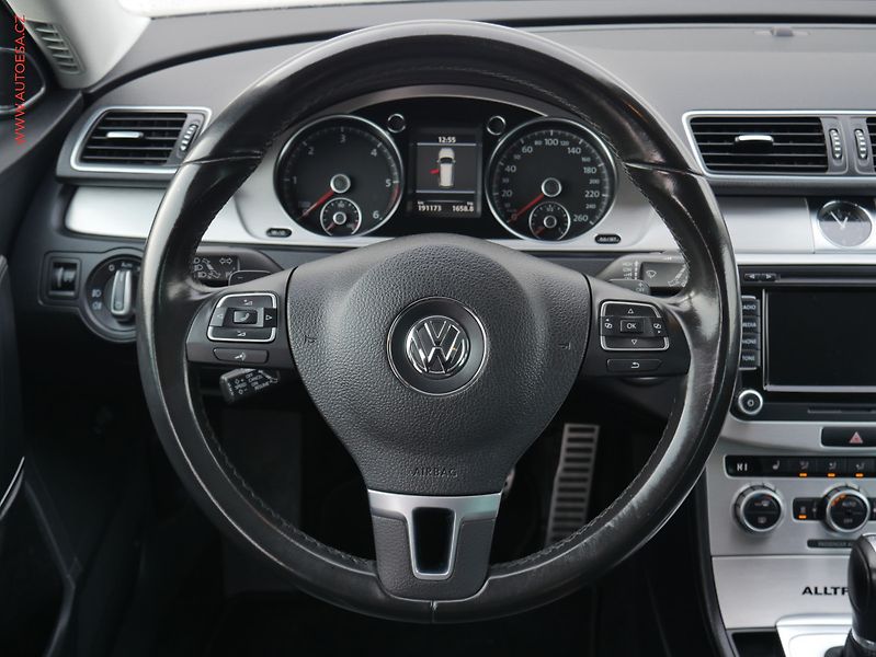 Volkswagen Passat (2013) 2.0 TDi 4x4, ČR, DSG, kůže - fotka 11 z 23