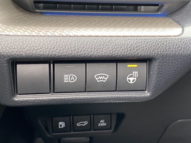 Toyota Prius 2.0Plug-in, ČR-1m, Prestige - fotka 29 z 34