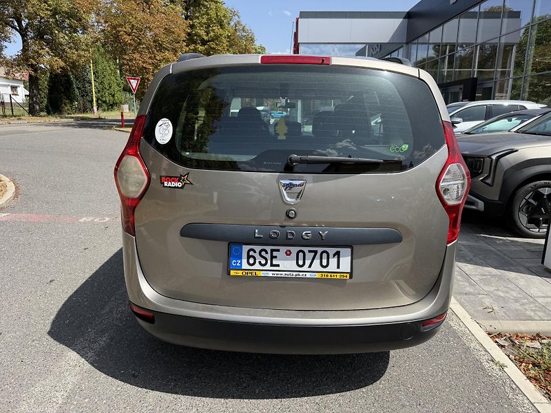 Dacia Lodgy 1.6i - fotka 9 z 10