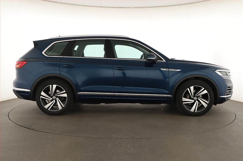 Volkswagen Touareg (2018) 3.0 TDI - fotka 6 z 30