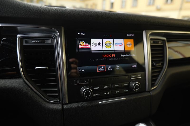 Porsche Macan S 3.0 V6 Alcantara 1. majitel - fotka 26 z 31