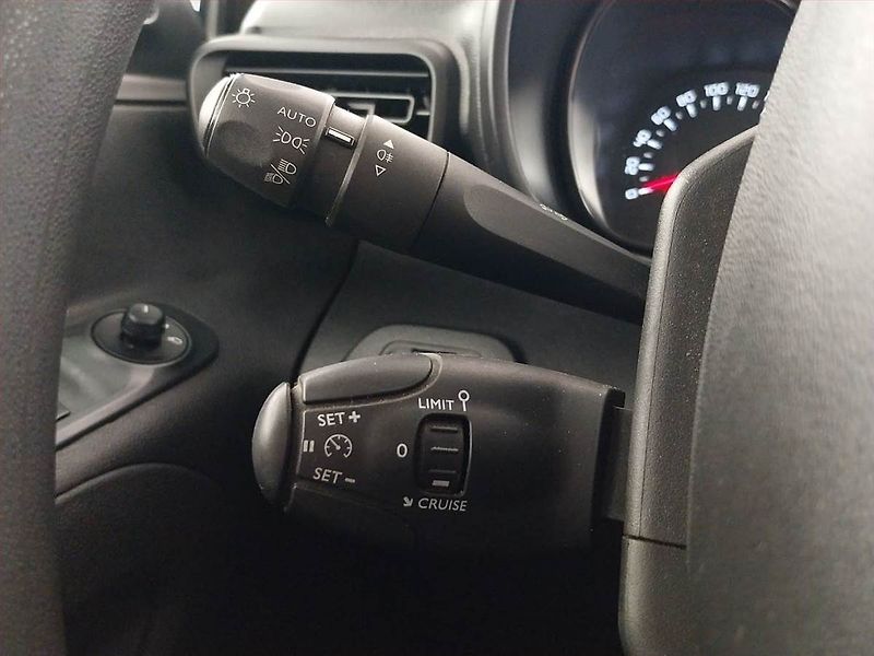 Toyota ProAce City (2021) 1.5 D4-D, ČR, 1Maj - fotka 13 z 15