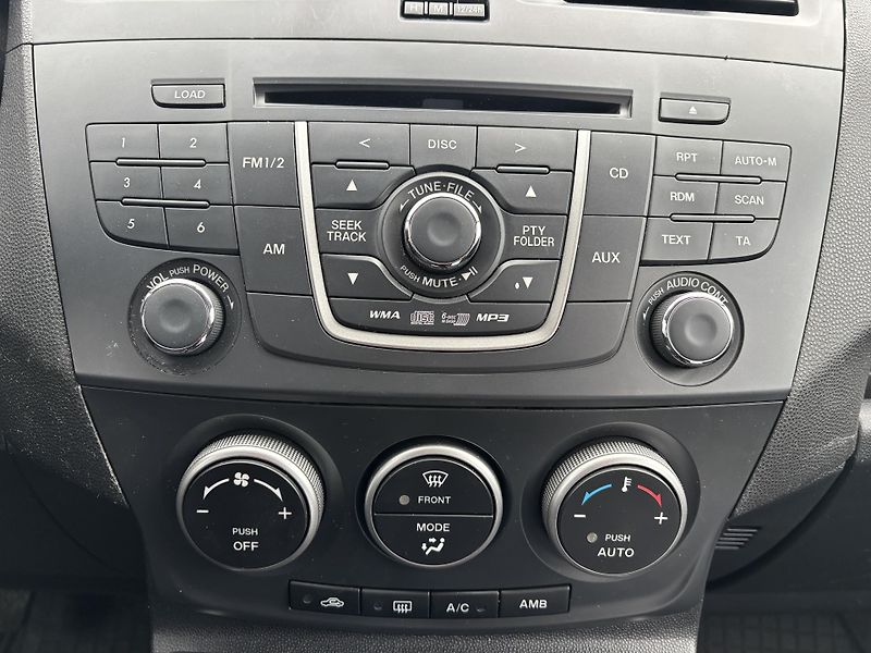 Mazda 5 2.0 Center-Line - fotka 25 z 28