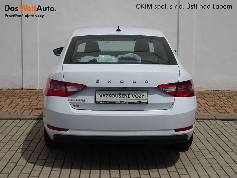Škoda Superb (2022) 2,0TDi /110kW DSG Ambition - fotka 17 z 26