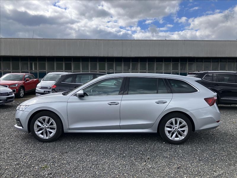 Škoda Octavia 2,0 TAŽNÉ,KŮŽE,MATRIX-BEAM - fotka 2 z 36