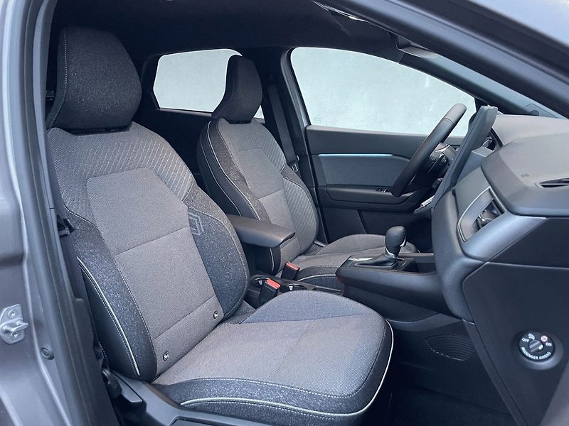 Renault Captur (2025) TECHNO 1,3TCe 160k EDC - fotka 8 z 25