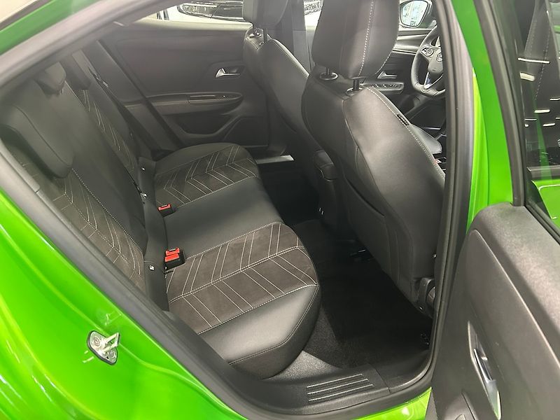 Opel Mokka (2024) 1.2PT Ultimate AUT MY24 | Záru - fotka 29 z 58