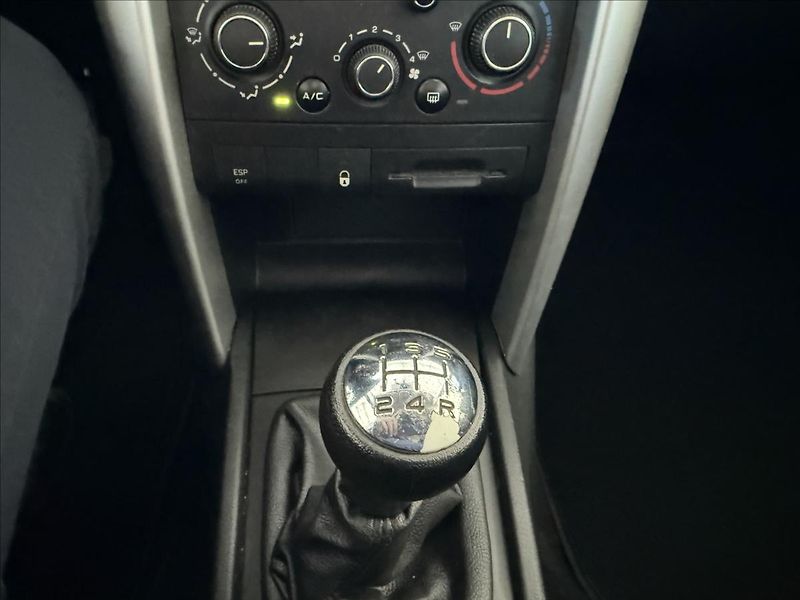 Peugeot 207 1,4   54 kW,HUSKY,SERVISKA - fotka 17 z 20