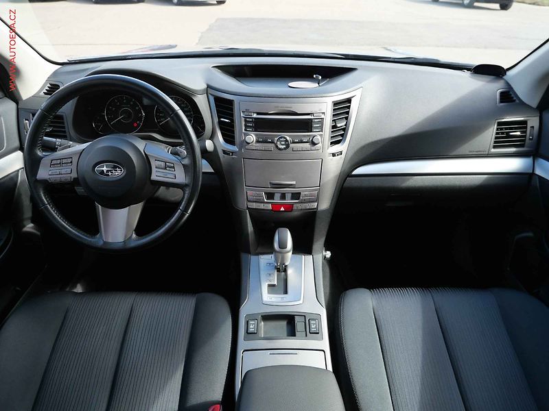 Subaru Legacy (2011) 2.5i 4x4, 1.maj,ČR, AT - fotka 8 z 17