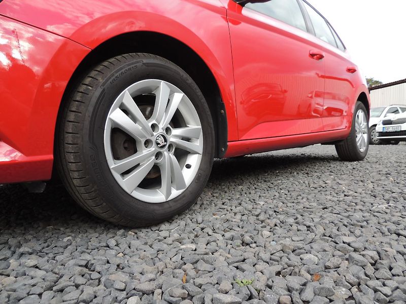 Škoda Fabia (2020) 1.0MPi,44kw,Amb,ČR,1.maj.TZ - fotka 37 z 40