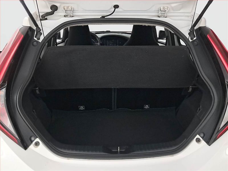 Toyota Aygo (2023) 1.0, LPG, Tempomat - fotka 13 z 17