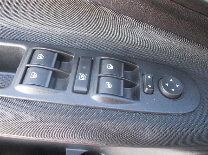 Fiat Punto 1,2 i, aut.klima,servis,1.maj, - fotka 26 z 33