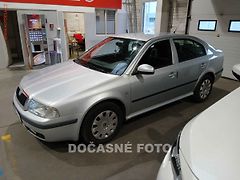 Škoda Octavia (2010) 1.9 TDi, AC, temp - fotografie inzerátu