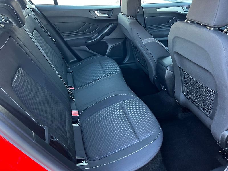 Ford Focus (2021) 1.0 EcoBoost-P.KAMERA - fotka 20 z 49