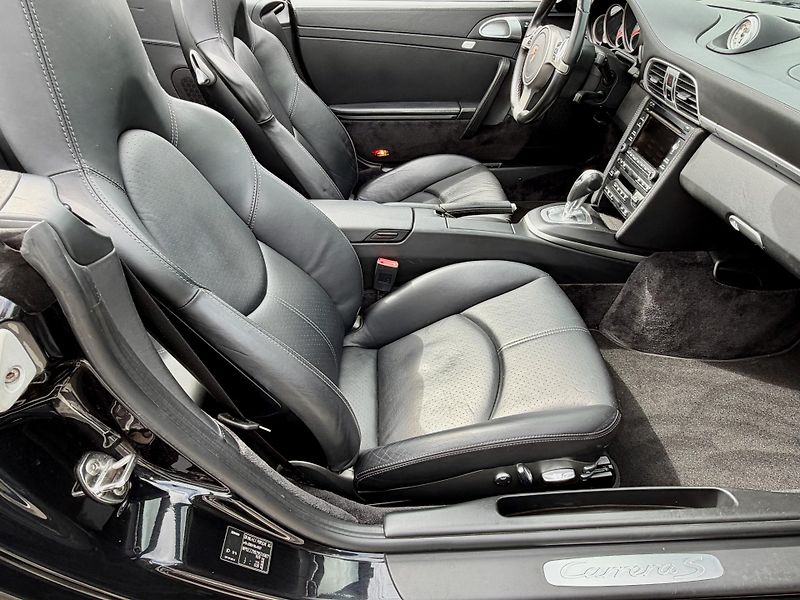 Porsche 911 (2008) S Cabrio 3.8 PDK 997.2 SportCh - fotka 22 z 67