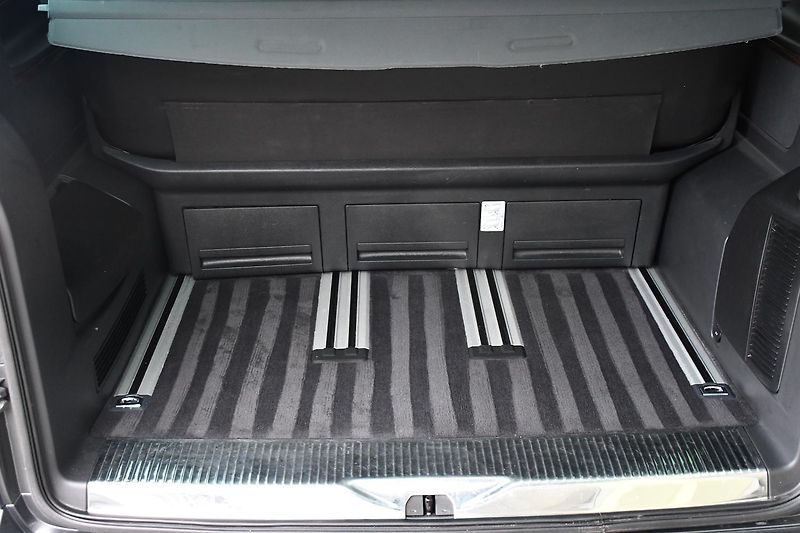 Volkswagen Multivan 2.0TDI BULLI VIRTUA DCC TAŽNÉ  - fotka 34 z 37