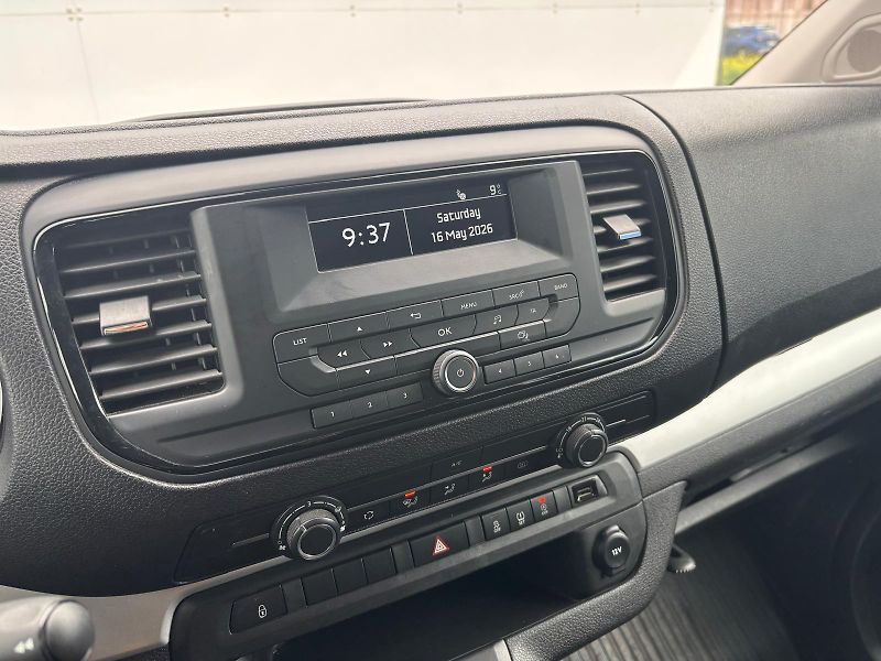 Toyota ProAce Verso 2,0 D-4D L2 - fotka 18 z 23