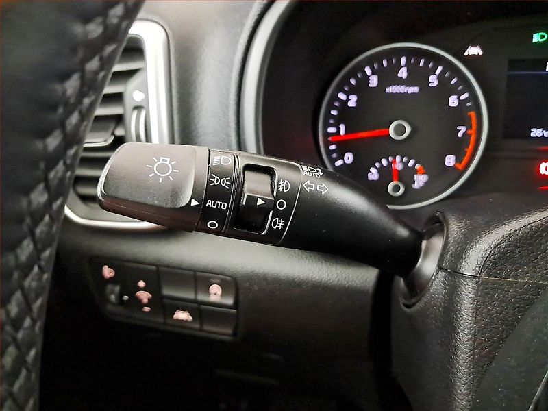 Kia Sportage (2021) 1.6 T-GDI - fotka 17 z 20