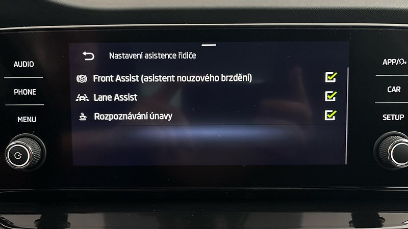 Škoda Octavia 1.5 TSI Ambition - fotka 24 z 25