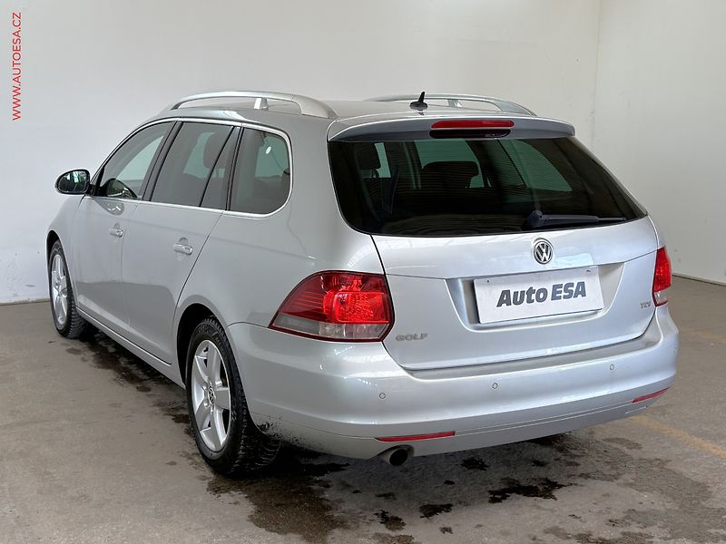 Volkswagen Golf (2011) 1.6 TDi, Style - fotka 6 z 14