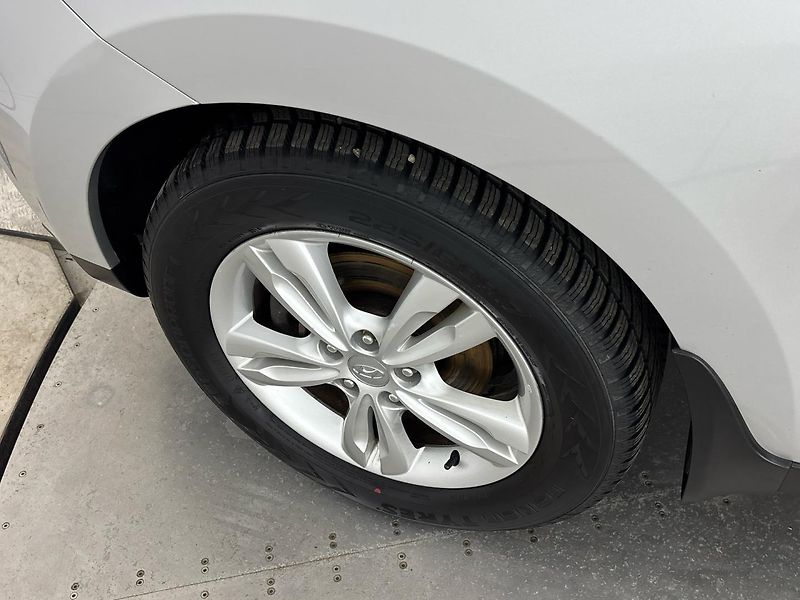 Hyundai ix35 SUV - fotka 26 z 29