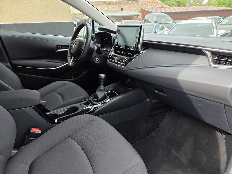 Toyota Corolla 1.6-NÍZKÉ KM-PRAVIDELNÝ SERVIS - fotka 24 z 26